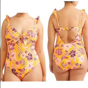 No Boundaries Juniors Sarasa Floral One Piece Swimsuit 2X